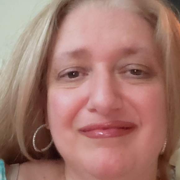 Meet your Posher, Vera - Picture 1 of 1